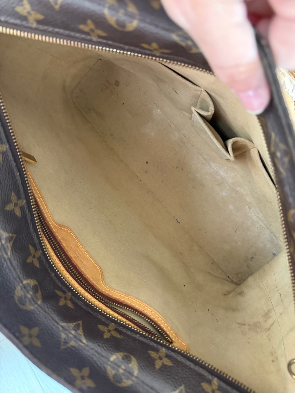 Louis Vuitton Luco Tote - Picture 11 of 14